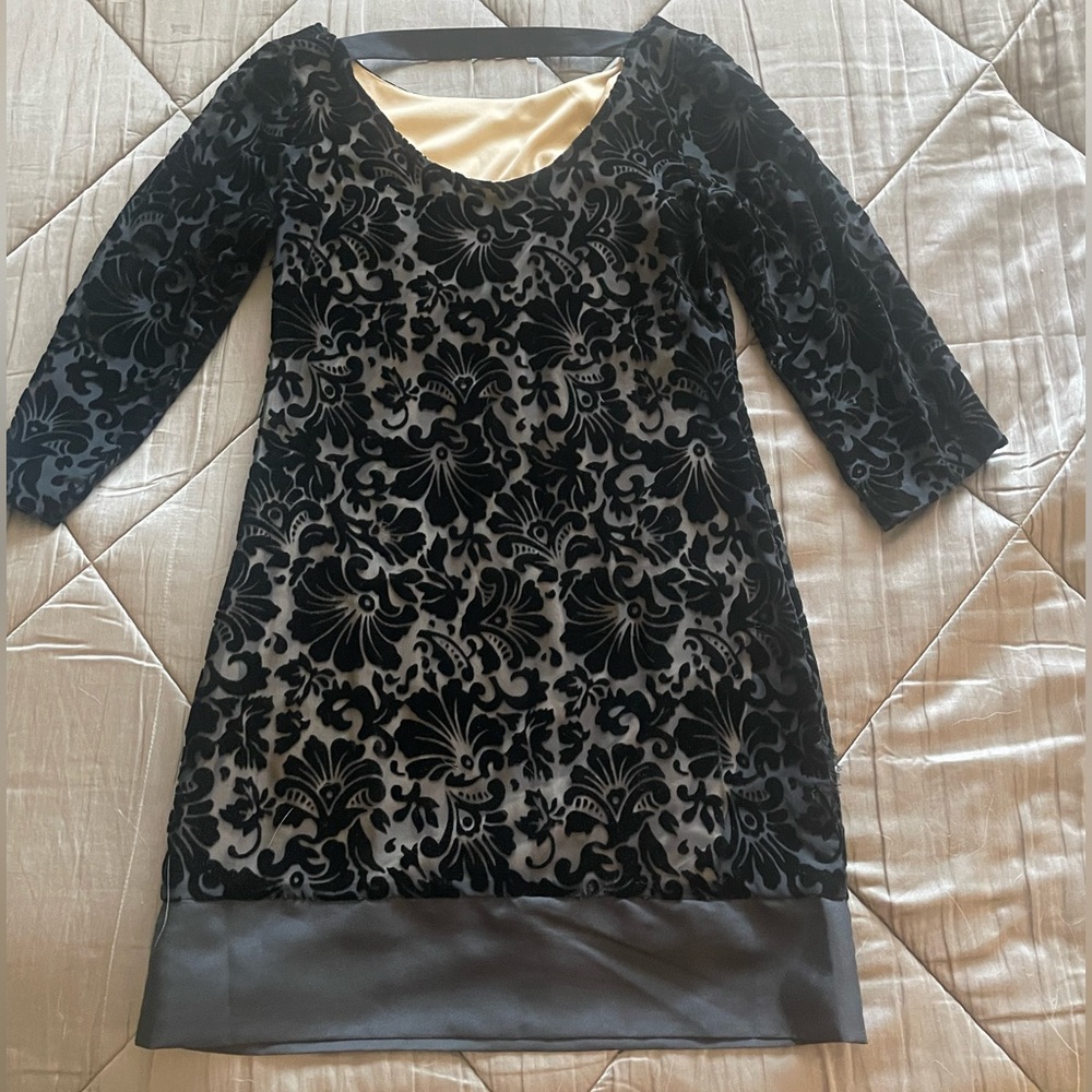 EUC- Laundry by Shelli Segal size 0 dress